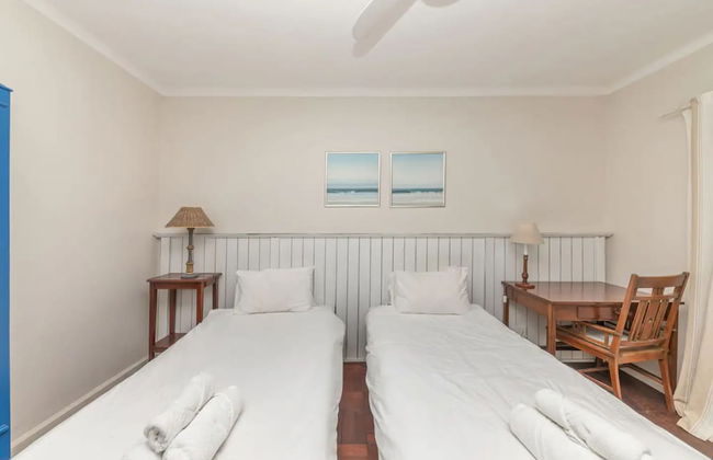 Tropical 1BD Hideaway Near Queens Beach, Fresnaye! - Photo 4