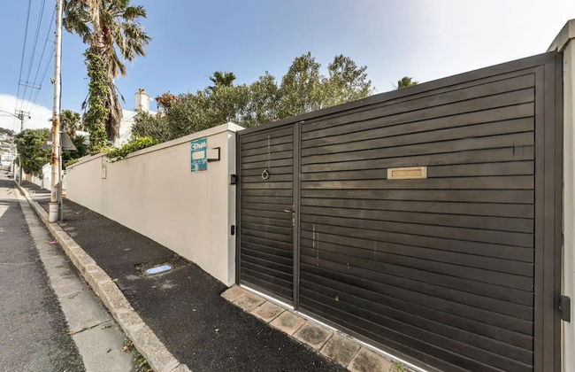 Tropical 1BD Hideaway Near Queens Beach, Fresnaye! - Photo 16