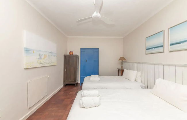 Tropical 1BD Hideaway Near Queens Beach, Fresnaye! - Photo 3