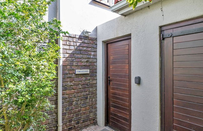 Tropical 1BD Hideaway Near Queens Beach, Fresnaye! - Photo 22