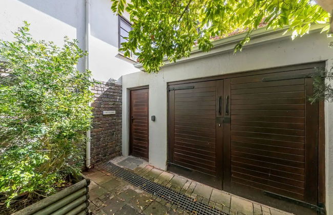 Tropical 1BD Hideaway Near Queens Beach, Fresnaye! - Photo 18