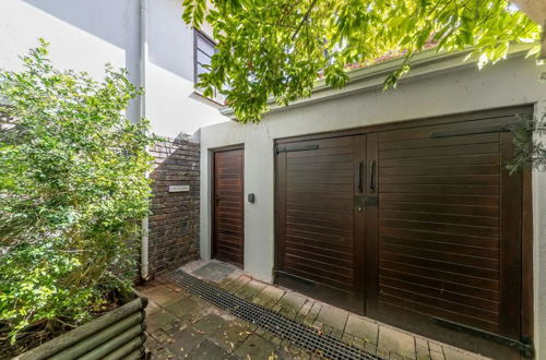 Photo 18 - Tropical 1BD Hideaway Near Queens Beach, Fresnaye