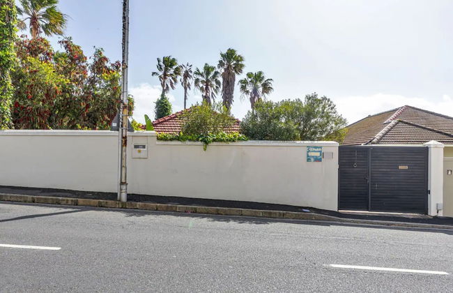 Tropical 1BD Hideaway Near Queens Beach, Fresnaye! - Photo 20