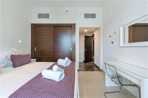 Photo 5 - Stunning 1B Apartment With Balcony in Dubai Marina