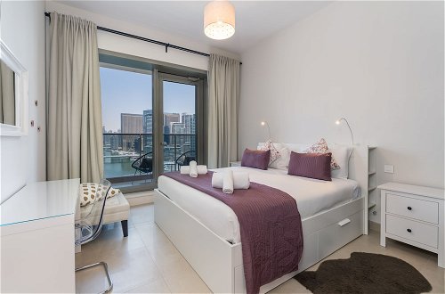 Photo 3 - Stunning 1B Apartment With Balcony in Dubai Marina