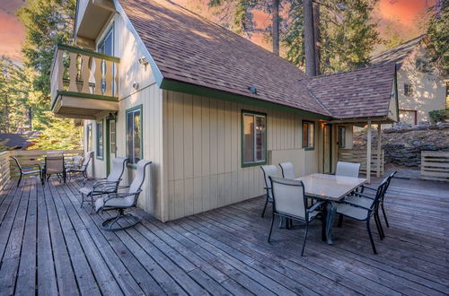 Photo 33 - Brookside Cottage Within Yosemite's Splendor