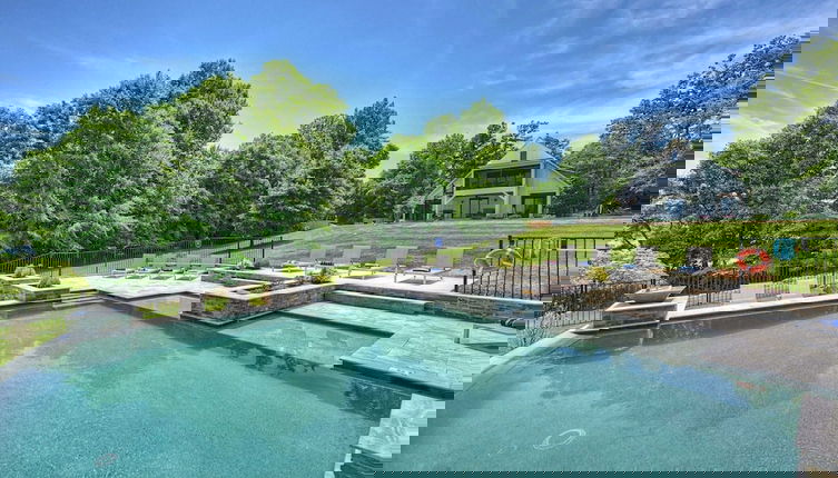 Foto 1 - Azalea Retreat - The Cottage by Avantstay Pool