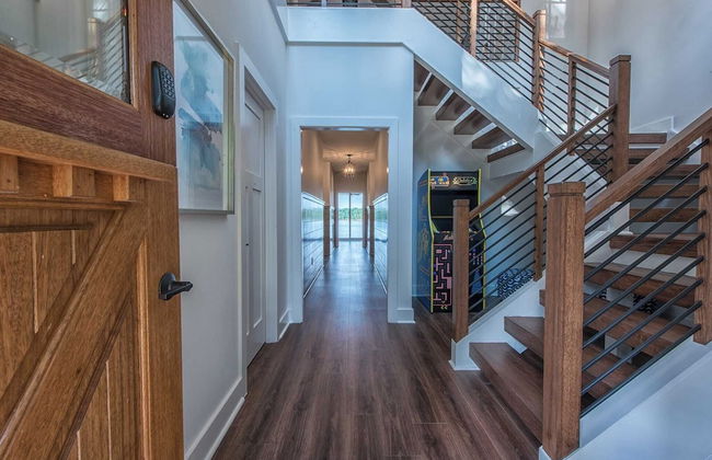 Azalea Retreat by Avantstay Sleeps 34 & Pool - Photo 6