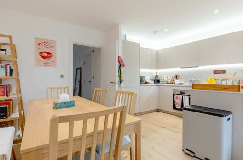 Photo 9 - Beautifully Decorated 1BD Flat - Heart of London