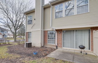 Photo 2 - Hanover Park Townhome w/ Grill: 36 Mi to Chicago