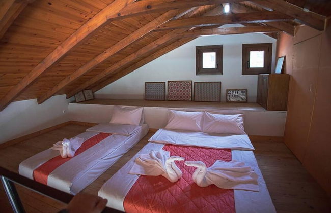 Foula House in Magnisia - Photo 3