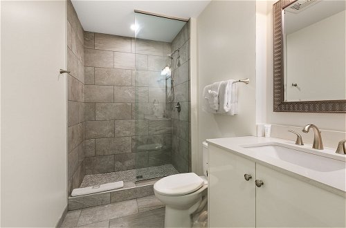 Photo 30 - Spacious 4-Bed Condo steps from French Quarter