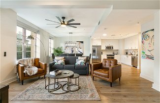 Foto 1 - Spacious 4-Bed Condo steps from French Quarter