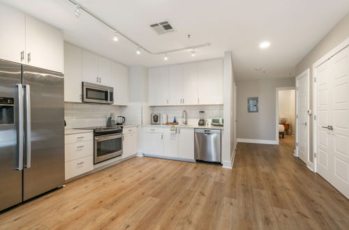 Photo 6 - Spacious 4-Bed Condo steps from French Quarter