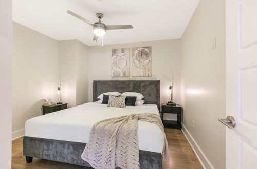 Photo 10 - Spacious 4-Bed Condo steps from French Quarter