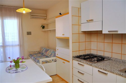 Foto 9 - beautiful Studio Apartment in a Seafront Building
