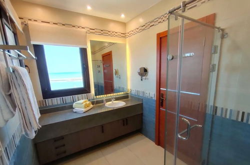 Photo 4 - luxury half villa sea view team