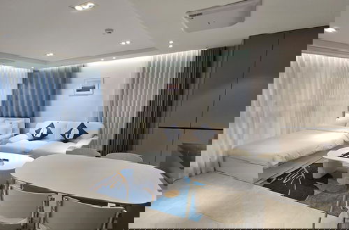 Photo 17 - Hotel the Designers LYJ Suite Yeoksam