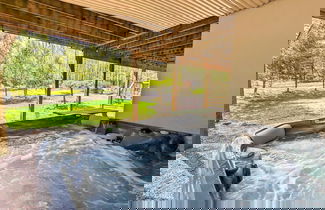 Foto 2 - Mews Mountain House by Avantstay Walk to Beach Hot Tub Game Room