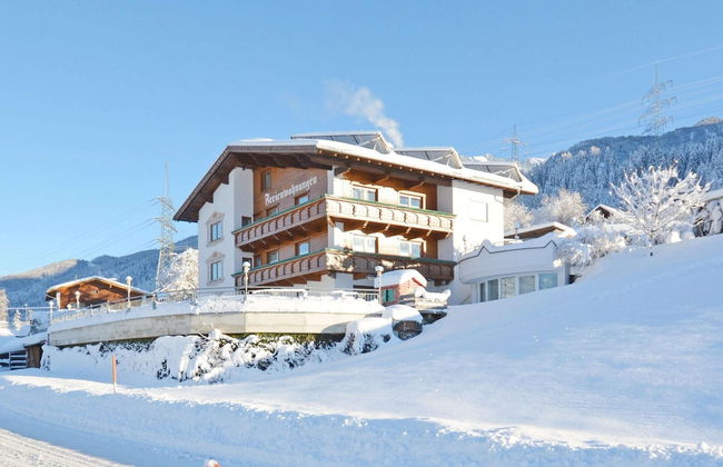 Apartment in Arzl With Wellness Area - Foto 1