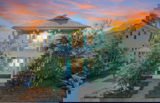 Foto 1 - Aquamarine by Avantstay Golf Cart, Pool & Private Beach Access