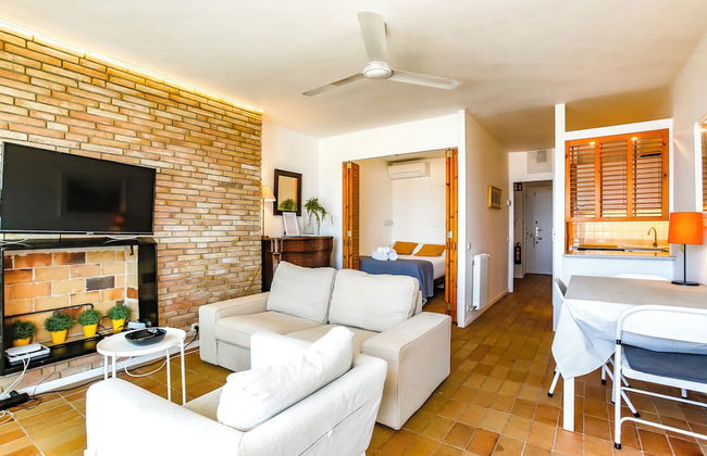 Newly Renovated Beachfront Apartment Ideally Located in Penelope - Foto 15