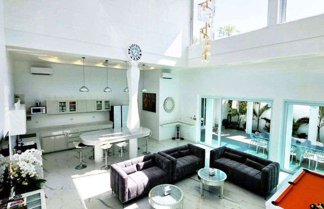 STARLAND Luxury Pool Villa Pattaya 8 Bedrooms - Photo 10