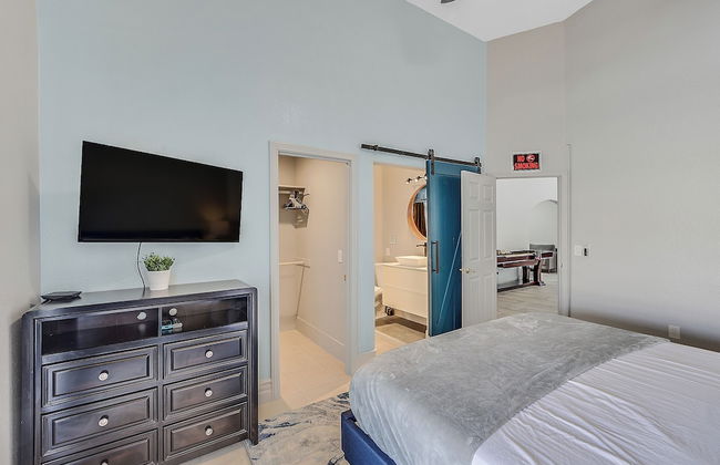 Villa - 8 Bedrms 5 Bths 15 Beds - Photo 15