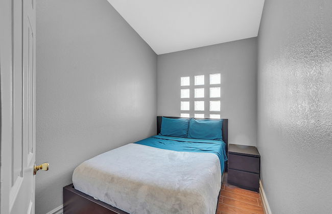 Villa - 8 Bedrms 5 Bths 15 Beds - Photo 11