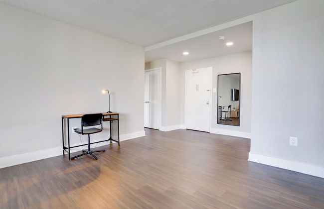 Crystal City Modern Apt w Gym - Foto 10