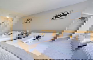 Foto 3 - Crystal City Modern Apt w Gym