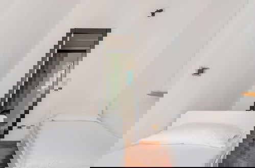 Foto 2 - Modern Apartment with Mezzanine