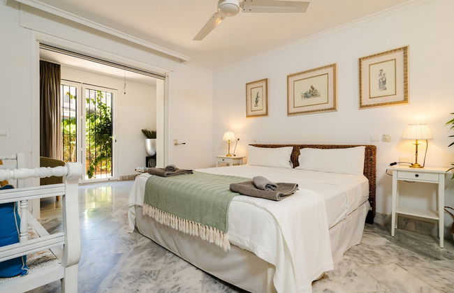 White Pearl Beach Elviria H1 - Photo 3