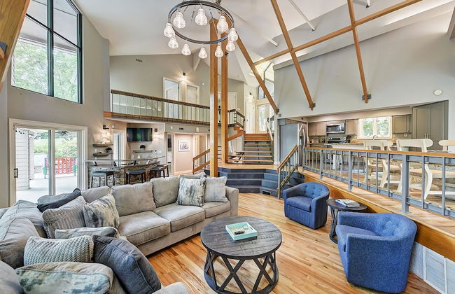 Butler Bliss by Avantstay Private Dock Views - Photo 1