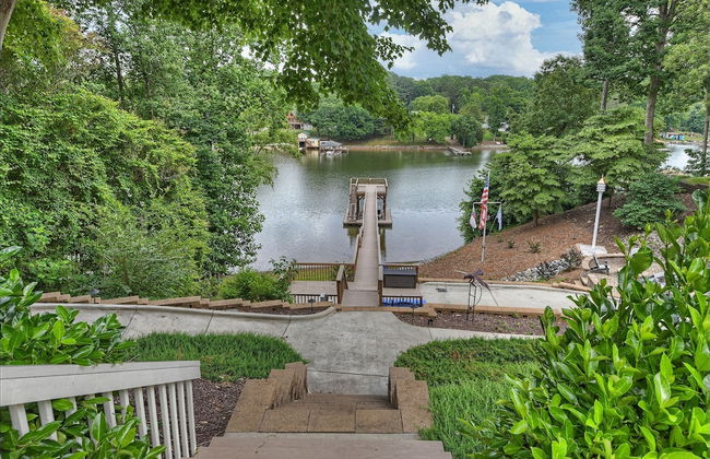 Butler Bliss by Avantstay Private Dock Views - Photo 10