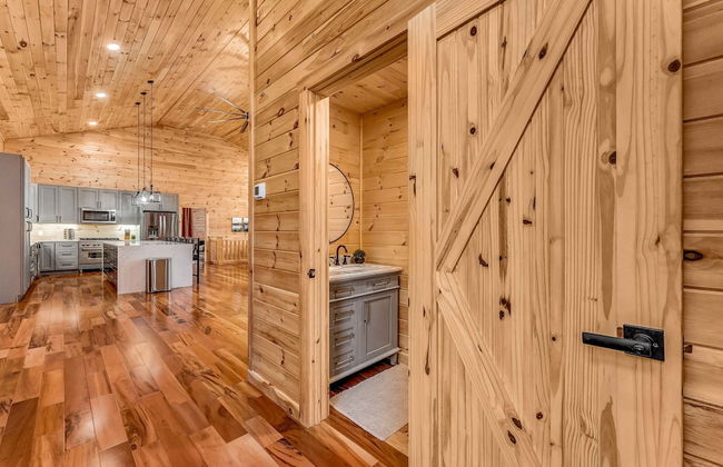 Grand Timber by Avantstay Indoor Pool Sauna Sports Court Game Room More - Photo 24