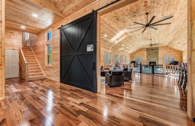 Grand Timber by Avantstay Indoor Pool Sauna Sports Court Game Room More - Photo 26