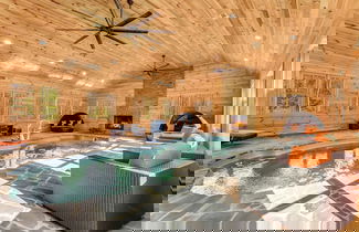 Foto 1 - Grand Timber by Avantstay Indoor Pool Sauna Sports Court Game Room More