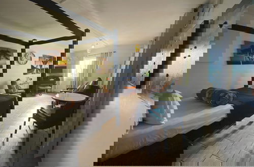 Photo 2 - Stephna Residence