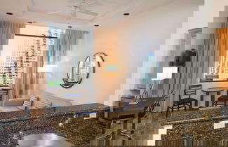 Foto 1 - Aqua Palms Condo with City View