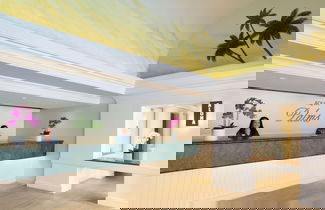 Foto 2 - Aqua Palms Condo with City View