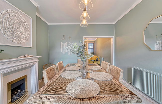Host Stay Barton Road House - Photo 6