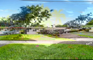 Foto 3 - Heated Pool Home Near Beach