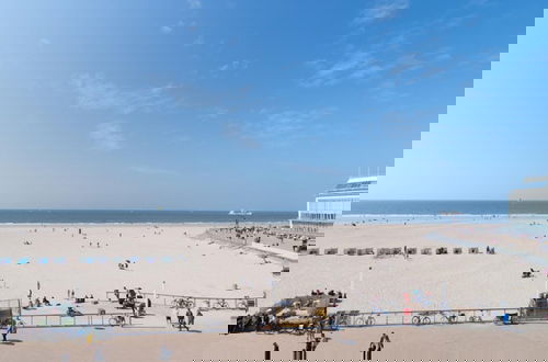 Foto 19 - Apartment With Frontal sea View in Ostend