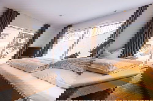 Foto 6 - Spacious Apartment With Terrace