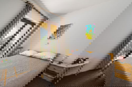 Foto 5 - Spacious Apartment With Garden