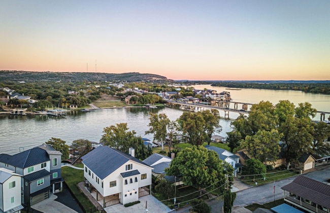 Immaculate Waterfront Home for 16 w/ Private Dock! - Foto 62