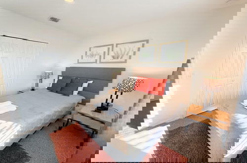 Foto 6 - Upstay Spacious 3BR Home w Resort Access