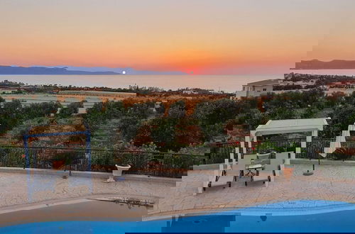 Photo 2 - Sunset View Villa in Argaka