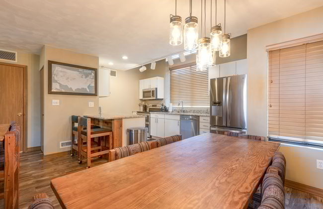 Seven Springs 2BR Loft Premium Condo, sleeps 11! by RedAwning - Foto 19